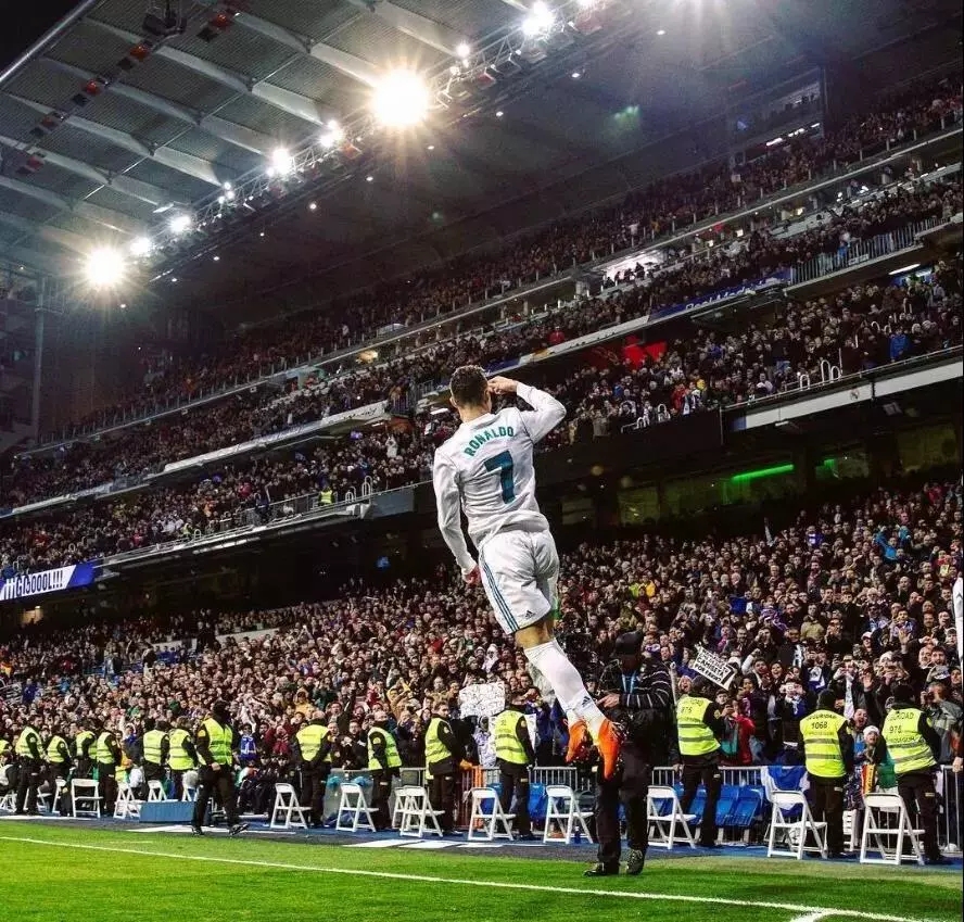 皇马官方：劳尔·阿森西奥因发烧临时退出本轮国王杯名单（皇马官宣：劳尔·阿森西奥发烧，暂时退出本轮国王杯大名单）