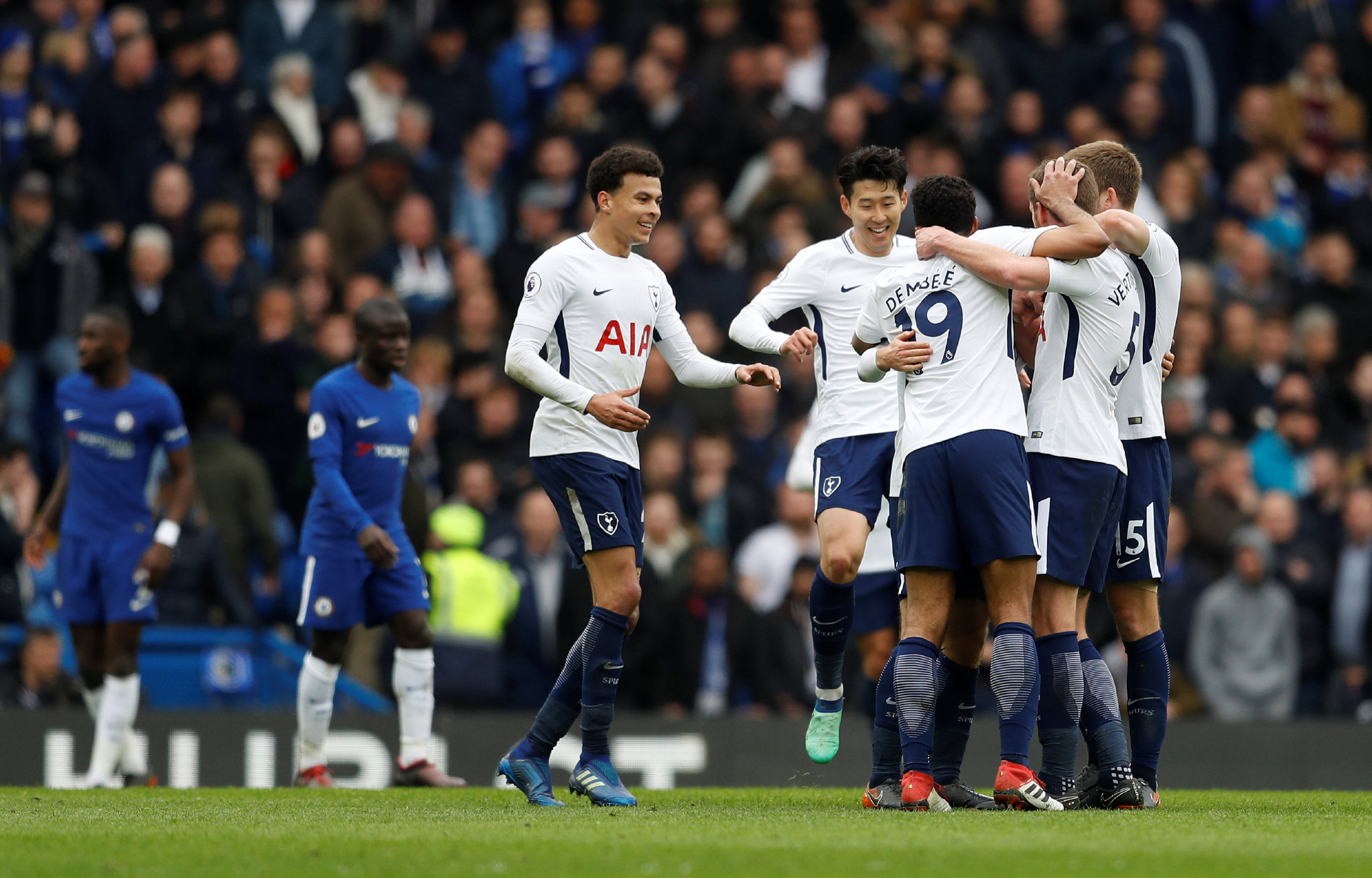 前巴萨青训营主管：亚马尔签约时走路姿势奇怪且双腿不直（巴萨青训前主管称：亚马尔签约当时步态怪异、双腿不直）