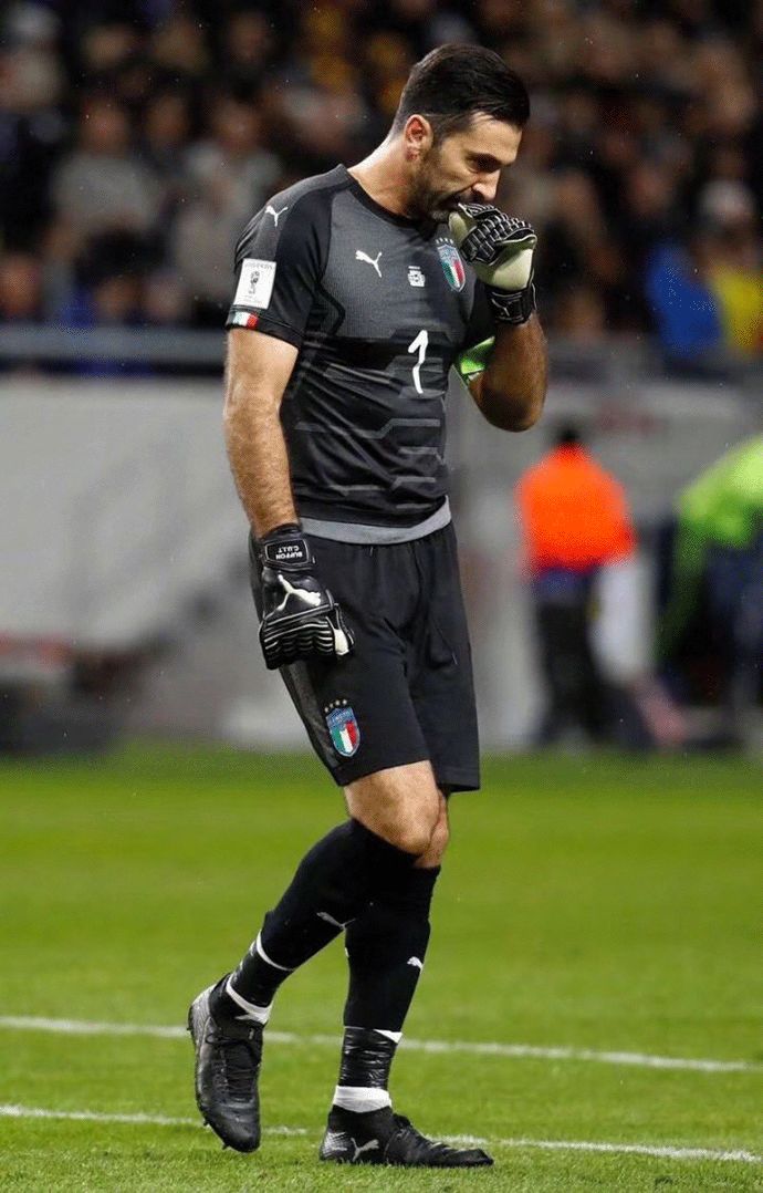 晚旗报：阿森纳旧将帕尔特伊即将加盟黄潜，将签约1+1年（据晚旗报，前阿森纳中场帕尔特伊接近加盟比利亚雷亚尔，合同为1+1年）