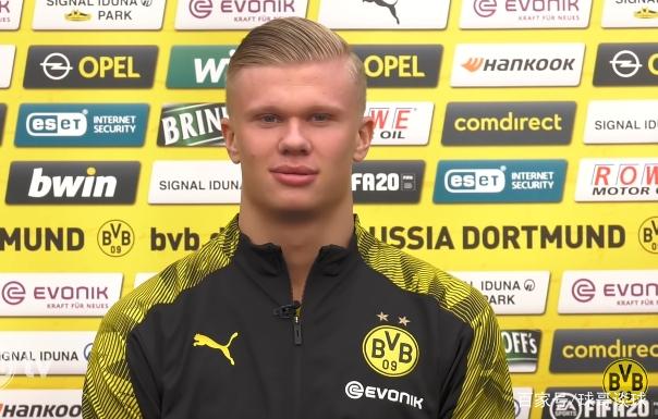 TA：因凡蒂诺被指控多次公开支持特朗普，违反FIFA政治中立义务（报道：因凡蒂诺被指多次公开支持特朗普，或违反FIFA政治中立义务）